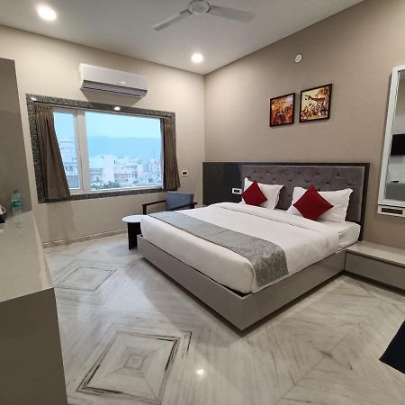Hotel Shri Anand Dham, Nathdwara - 125 Meters Away From The Temple Esterno foto