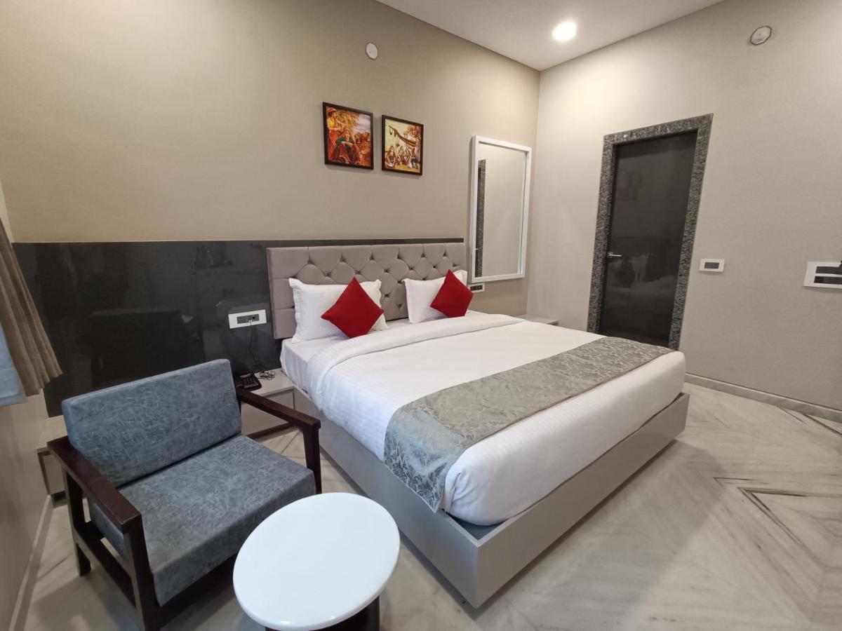 Hotel Shri Anand Dham, Nathdwara - 125 Meters Away From The Temple Esterno foto