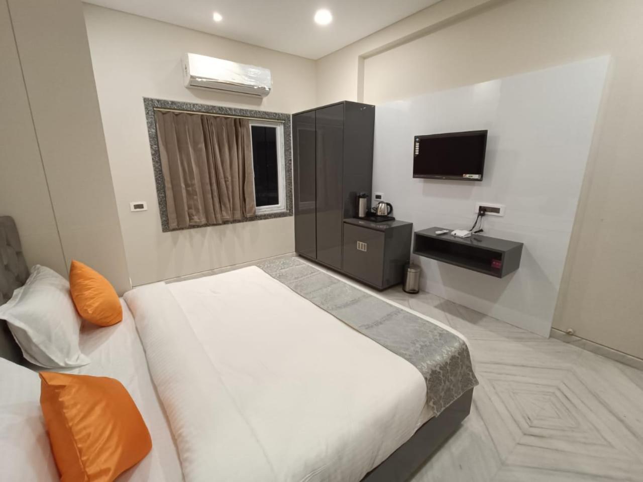 Hotel Shri Anand Dham, Nathdwara - 125 Meters Away From The Temple Camera foto