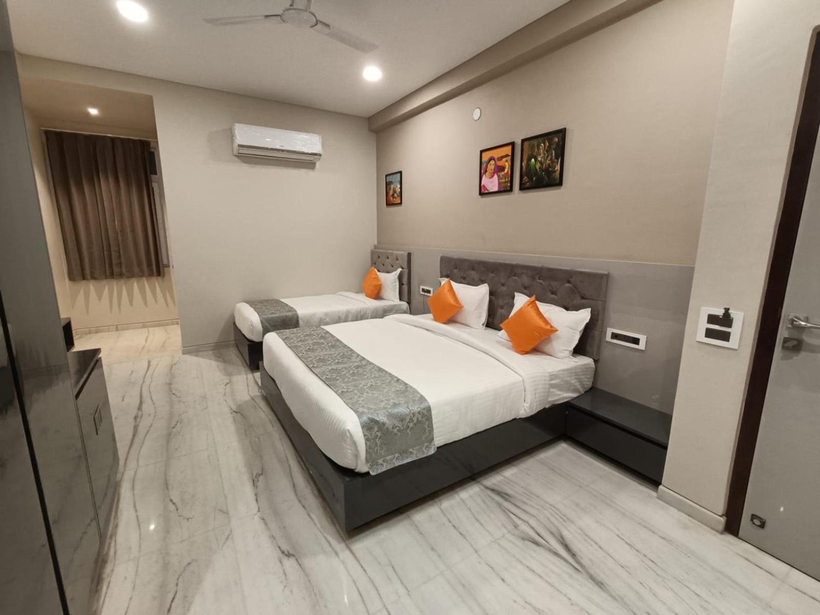 Hotel Shri Anand Dham, Nathdwara - 125 Meters Away From The Temple Camera foto
